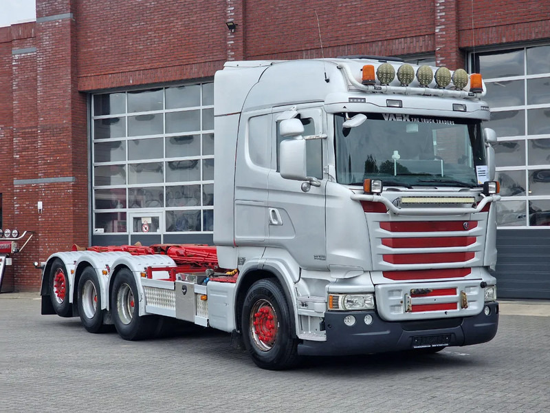 Scania R490 8x4*4 - HIAB XR24SL58 24T hooklift - Euro 6 - Full air - Steering axle - Camión multibasculante: foto 1 Scania R490 8x4*4 - HIAB XR24SL58 24T hooklift - Euro 6 - Full air - Steering axle - Camión multibasculante: foto 1