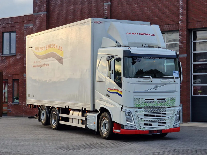 Volvo FH 13.460 lowroof 6x2 - Box with Sidedoors - 480 WB - Full air - Camión caja cerrada: foto 1 Volvo FH 13.460 lowroof 6x2 - Box with Sidedoors - 480 WB - Full air - Camión caja cerrada: foto 1