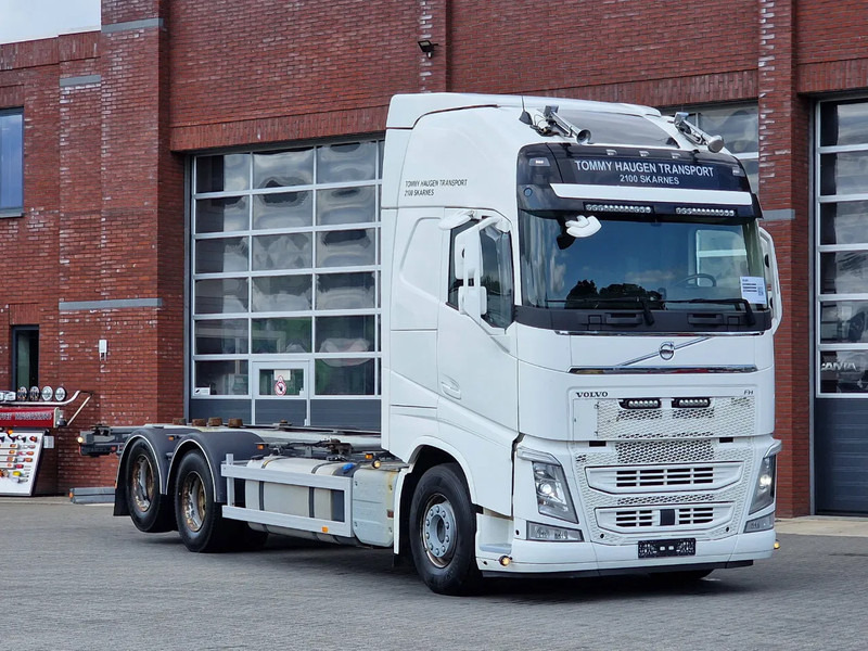 Volvo FH 13.500 Globetrotter XL 6x2 - BDF - Retarder - I parkcool - Full air - 4.90 WB - Camión portacontenedore/ Intercambiable: foto 1 Volvo FH 13.500 Globetrotter XL 6x2 - BDF - Retarder - I parkcool - Full air - 4.90 WB - Camión portacontenedore/ Intercambiable: foto 1
