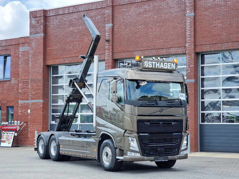Volvo FH 500 6x4 Hooklift 21t / full airsuspension / retarder / alcoa wheels / standing exhaust / special interieur - Camión multibasculante: foto 1 Volvo FH 500 6x4 Hooklift 21t / full airsuspension / retarder / alcoa wheels / standing exhaust / special interieur - Camión multibasculante: foto 1