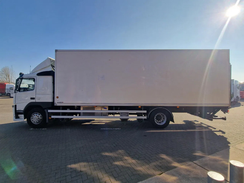 Volvo FM 330 4x2 - Carrier MT 18 Frigo - Loadlift - Full air - Sleepercab - Camión frigorífico: foto 4 Volvo FM 330 4x2 - Carrier MT 18 Frigo - Loadlift - Full air - Sleepercab - Camión frigorífico: foto 4