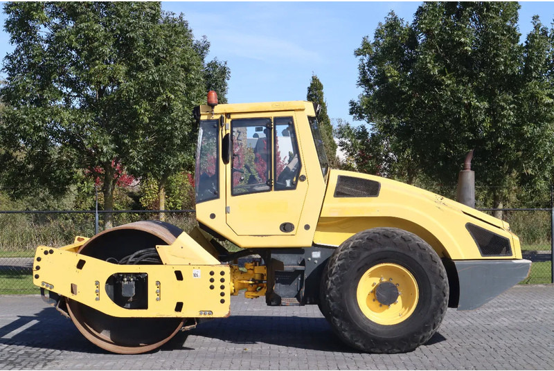Bomag BW213 D-4 | LOW HOURS! | EVIB | GOOD CONDITION - Rodillo: foto 1 Bomag BW213 D-4 | LOW HOURS! | EVIB | GOOD CONDITION - Rodillo: foto 1