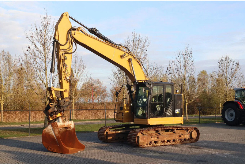 Caterpillar 325 F LCR | ROTOTILT | BUCKET | GPS PREPARED - Excavadora de cadenas: foto 2 Caterpillar 325 F LCR | ROTOTILT | BUCKET | GPS PREPARED - Excavadora de cadenas: foto 2