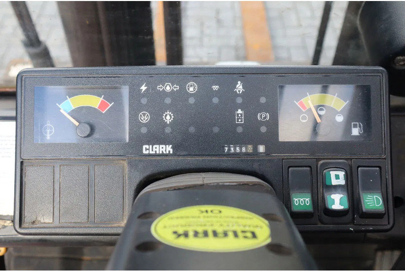 Carretilla elevadora diésel Clark CPD50S | 5 TON | DUPLEX | HYDR. FORKS: foto 17 Carretilla elevadora diésel Clark CPD50S | 5 TON | DUPLEX | HYDR. FORKS: foto 17