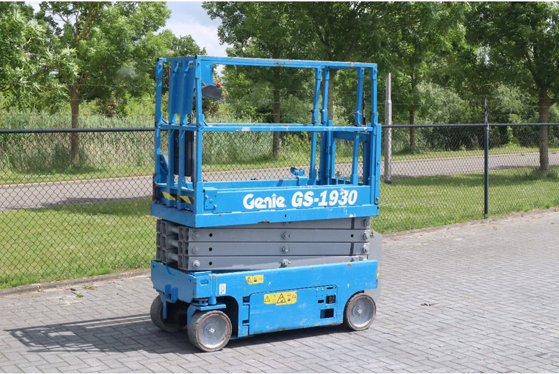 Genie GS-1930 | 7.8 METER | 227 KG - Plataforma de tijeras: foto 3 Genie GS-1930 | 7.8 METER | 227 KG - Plataforma de tijeras: foto 3