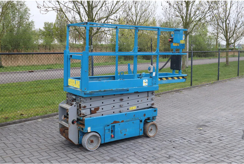 Genie GS-1932 | 7.8 METER | 227 KG - Plataforma de tijeras: foto 5 Genie GS-1932 | 7.8 METER | 227 KG - Plataforma de tijeras: foto 5