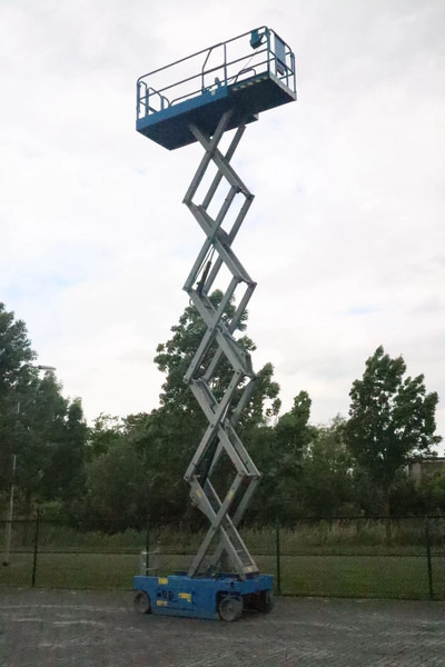 Plataforma de tijeras Genie GS-3246 | 12 METER | 318 KG: foto 9