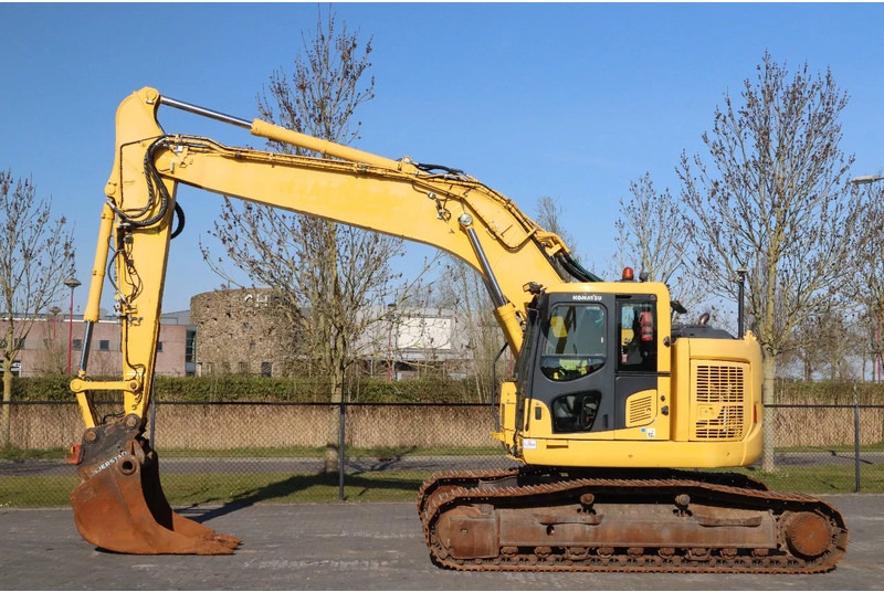 Komatsu PC228 USLC-10 | QUICK COUPLER | BUCKET | AIRCO - Excavadora de cadenas: foto 1 Komatsu PC228 USLC-10 | QUICK COUPLER | BUCKET | AIRCO - Excavadora de cadenas: foto 1