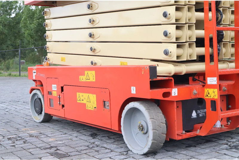 LGMG AS1212E | 14 METER | 320 KG | GS-4047 | ERT4769 - Plataforma de tijeras: foto 5 LGMG AS1212E | 14 METER | 320 KG | GS-4047 | ERT4769 - Plataforma de tijeras: foto 5