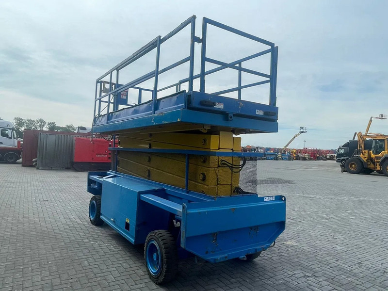 Liftlux SL172-18E2WD | 19.2 METER | NOT WORKING - Plataforma de tijeras: foto 5 Liftlux SL172-18E2WD | 19.2 METER | NOT WORKING - Plataforma de tijeras: foto 5