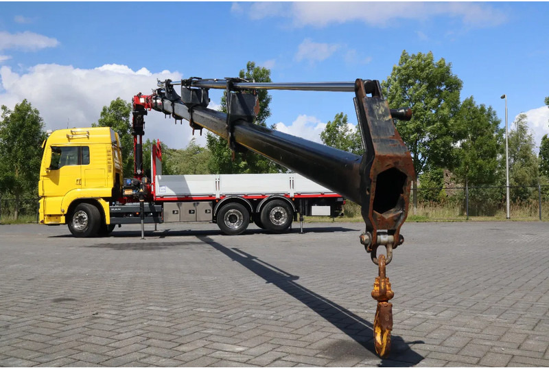MAN TGS 26.500 | 6X2*4 | HMF 2820 K6 | KRAN / CRANE - Camión grúa: foto 2 MAN TGS 26.500 | 6X2*4 | HMF 2820 K6 | KRAN / CRANE - Camión grúa: foto 2