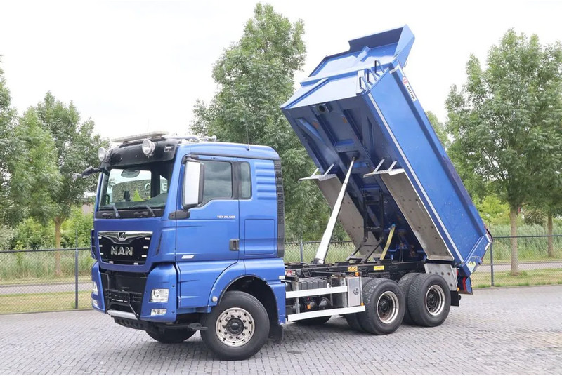 MAN TGX 26.560 6X4 BIG AXLES RETARDER ONLY 169.000 KM - Camión volquete: foto 1 MAN TGX 26.560 6X4 BIG AXLES RETARDER ONLY 169.000 KM - Camión volquete: foto 1