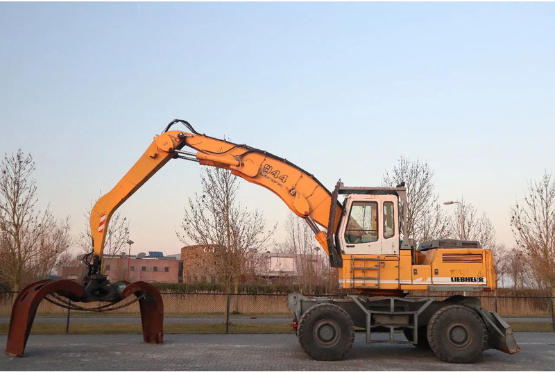 Liebherr A944 B HD | LOG GRAPPLE | HOLZGREIFER | TIMBER - Maquinaria forestal: foto 1 Liebherr A944 B HD | LOG GRAPPLE | HOLZGREIFER | TIMBER - Maquinaria forestal: foto 1