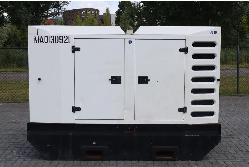 SDMO R90C3 | 90 KVA | 400 V - Generador industriale: foto 1 SDMO R90C3 | 90 KVA | 400 V - Generador industriale: foto 1