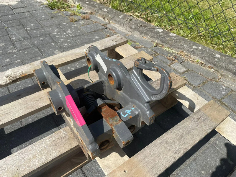 Cizalla de demolición para Maquinaria de construcción SMP S30 | HALF-AUTO QUICK COUPLER | SNELWISSEL | VOLVO EC18: foto 7