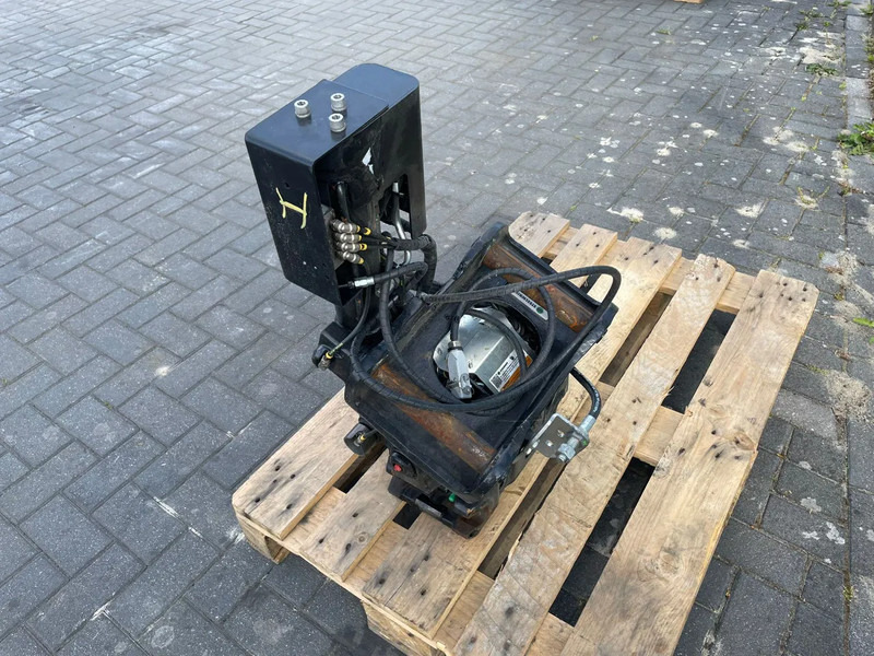 STEELWRIST X06 S40 | TILT ROTATOR | VLS | FPL | FF | NEW / UNUSED - Rotor basculante para Maquinaria de construcción: foto 4 STEELWRIST X06 S40 | TILT ROTATOR | VLS | FPL | FF | NEW / UNUSED - Rotor basculante para Maquinaria de construcción: foto 4