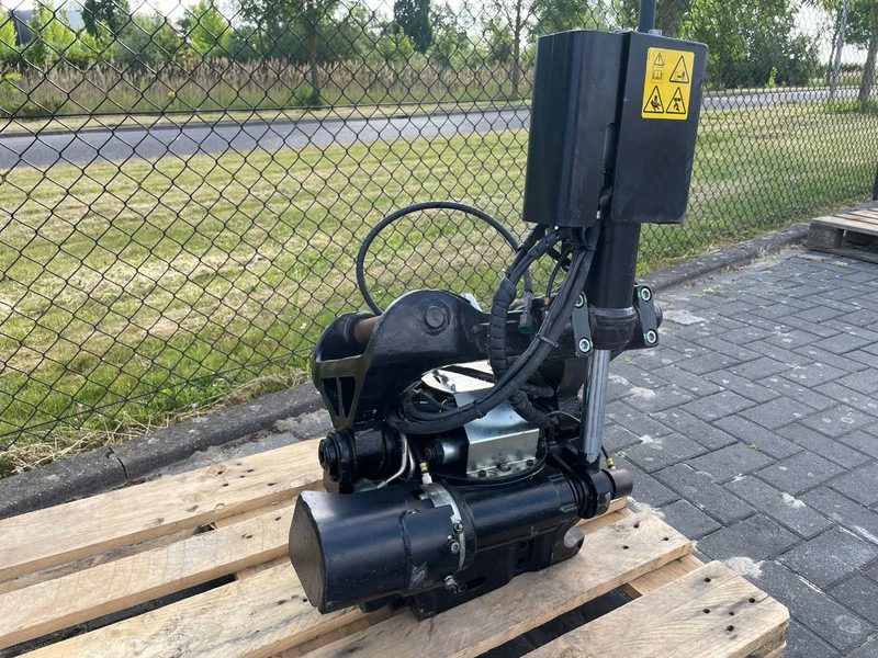 STEELWRIST X06 S40 | TILT ROTATOR | VLS | FPL | FF | NEW / UNUSED - Rotor basculante para Maquinaria de construcción: foto 3 STEELWRIST X06 S40 | TILT ROTATOR | VLS | FPL | FF | NEW / UNUSED - Rotor basculante para Maquinaria de construcción: foto 3