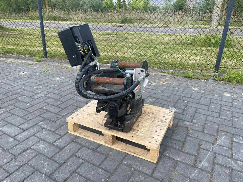 STEELWRIST X06 S40 | TILT ROTATOR | VLS | FPL | RF | NEW / UNUSED - Rotor basculante para Maquinaria de construcción: foto 1 STEELWRIST X06 S40 | TILT ROTATOR | VLS | FPL | RF | NEW / UNUSED - Rotor basculante para Maquinaria de construcción: foto 1