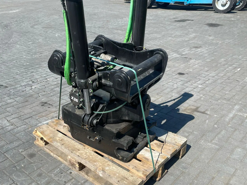 STEELWRIST X26 SQ70 | S70 | OILQUICK | ROTOTILT | NEW / UNUSED - Rotor basculante para Maquinaria de construcción: foto 4 STEELWRIST X26 SQ70 | S70 | OILQUICK | ROTOTILT | NEW / UNUSED - Rotor basculante para Maquinaria de construcción: foto 4