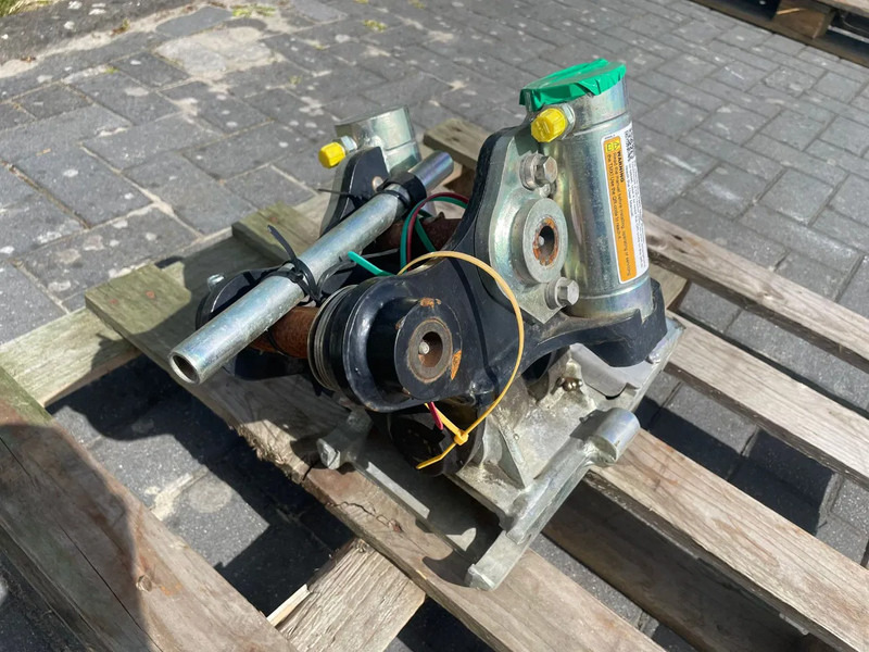 Sanderson STEELWRIST TMX S30 -180HA | TILT QUICKCOUPLER | TILTING COUPLER | NEW - Rotor basculante para Maquinaria de construcción: foto 3 Sanderson STEELWRIST TMX S30 -180HA | TILT QUICKCOUPLER | TILTING COUPLER | NEW - Rotor basculante para Maquinaria de construcción: foto 3