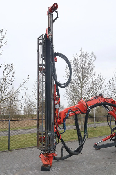 Perforadora Sandvik 2 PIECES COMMANDO DC 300 RI S5 | ONLY 470 DRILLING HOURS: foto 10