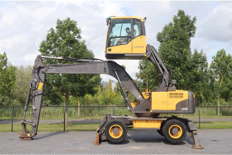 Volvo EC160 C | QUICK COUPLER | ELEVATING CABIN | UMSCHLAG - Excavadora de ruedas: foto 1 Volvo EC160 C | QUICK COUPLER | ELEVATING CABIN | UMSCHLAG - Excavadora de ruedas: foto 1