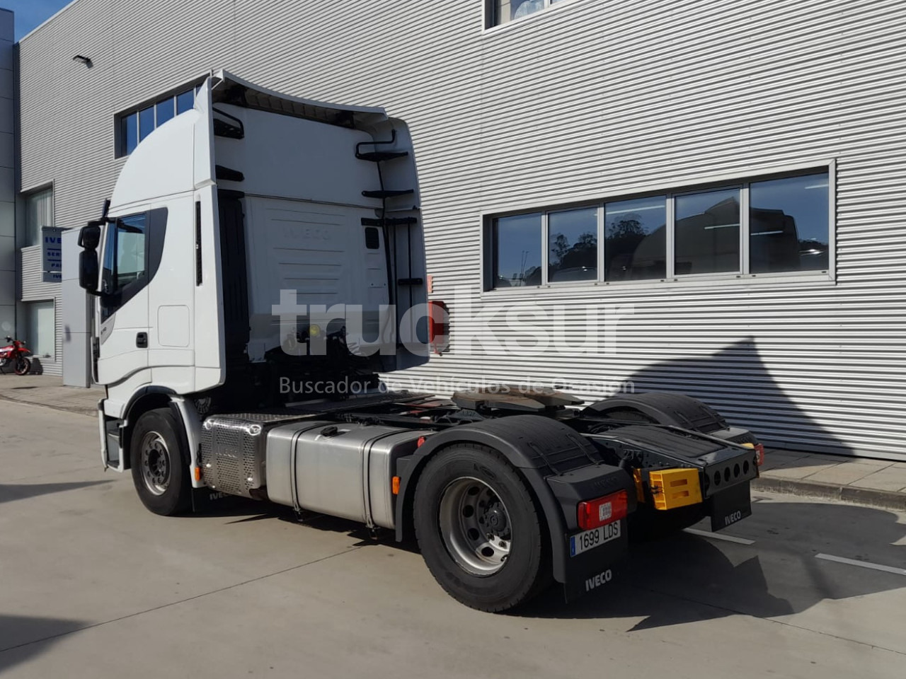 IVECO STRALIS AS440S51T/P HI-WAY - Cabeza tractora: foto 4 IVECO STRALIS AS440S51T/P HI-WAY - Cabeza tractora: foto 4