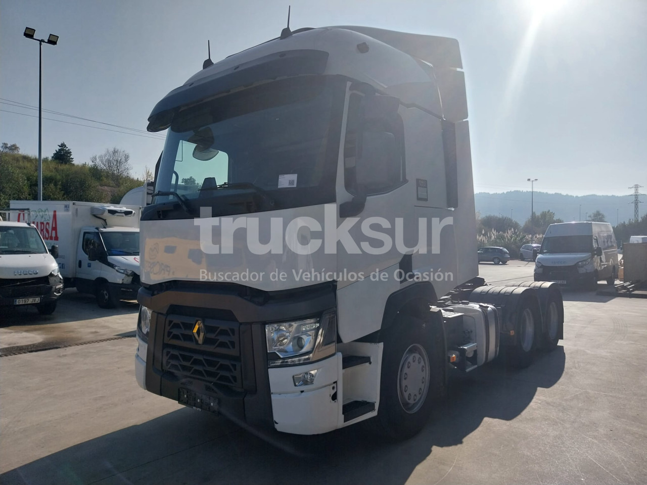 RENAULT T520 6X2*4 SLEEPER CAB - Cabeza tractora: foto 2 RENAULT T520 6X2*4 SLEEPER CAB - Cabeza tractora: foto 2