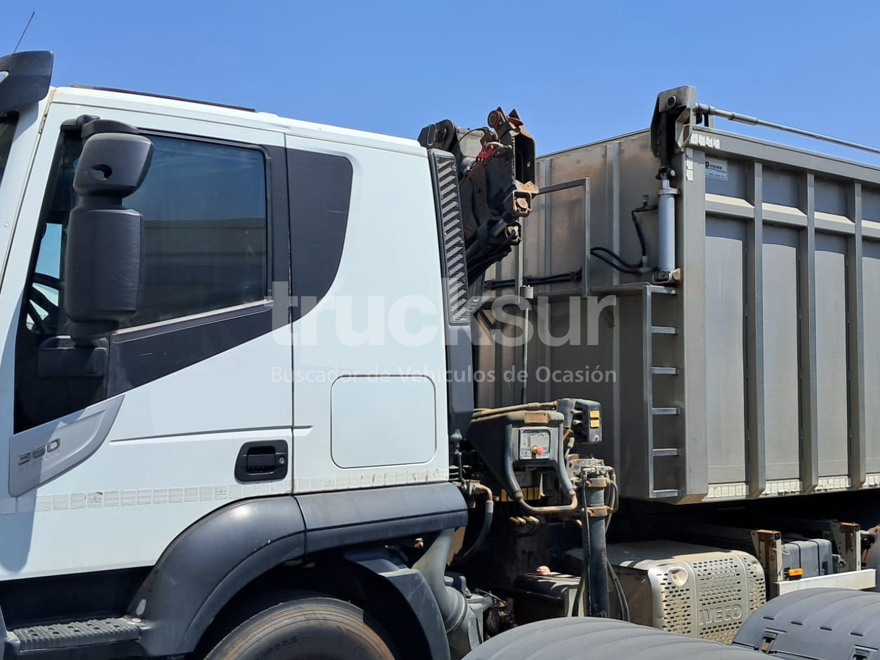 IVECO AT260SY/PS 360CV - Camión volquete, Camión grúa: foto 3 IVECO AT260SY/PS 360CV - Camión volquete, Camión grúa: foto 3