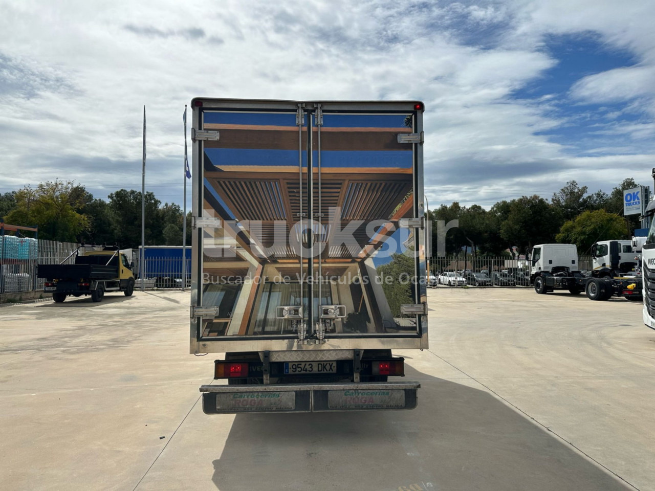 Furgoneta caja cerrada IVECO DAILY 35C14: foto 10