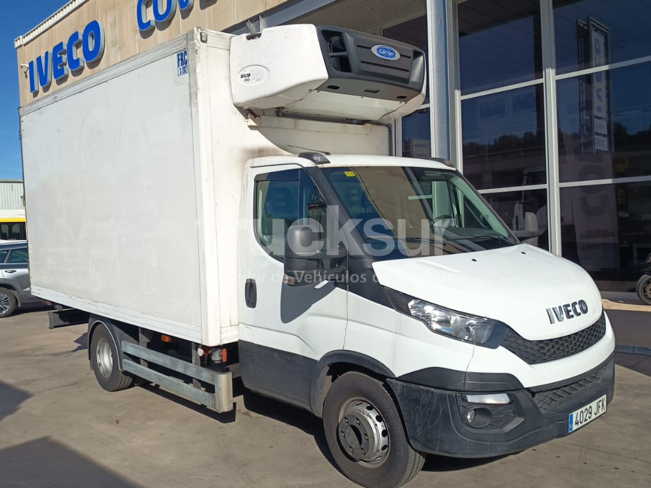 IVECO DAILY 70C15 - Camión caja cerrada: foto 1 IVECO DAILY 70C15 - Camión caja cerrada: foto 1
