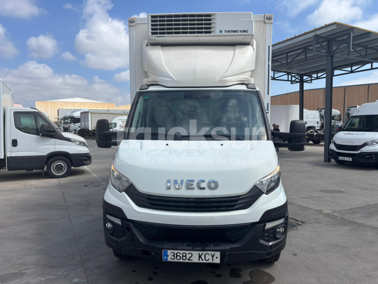 Camión caja cerrada IVECO DAILY 70C18: foto 6 Camión caja cerrada IVECO DAILY 70C18: foto 6