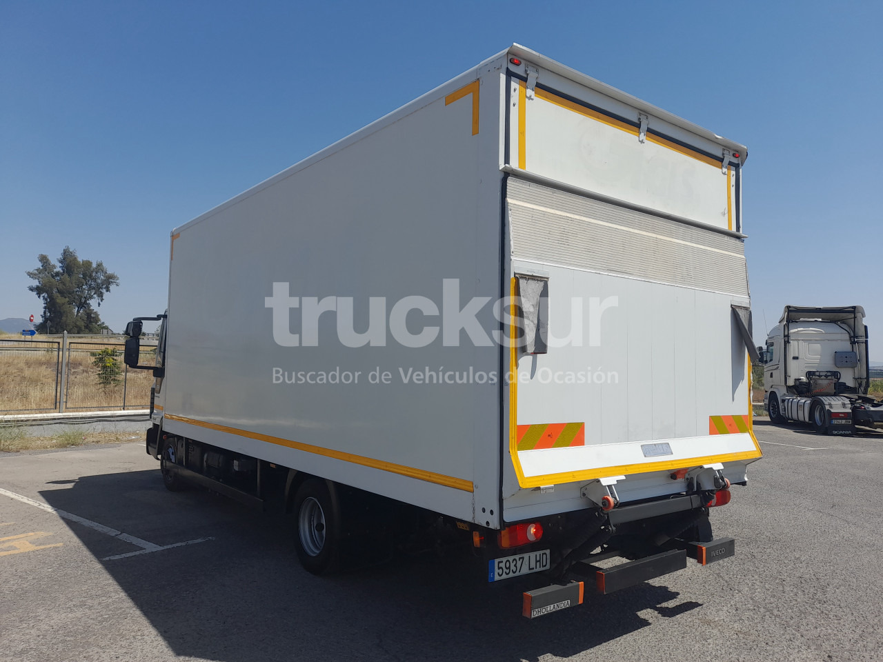 IVECO EUROCARGO 210.75 P/E - Camión caja cerrada: foto 3 IVECO EUROCARGO 210.75 P/E - Camión caja cerrada: foto 3