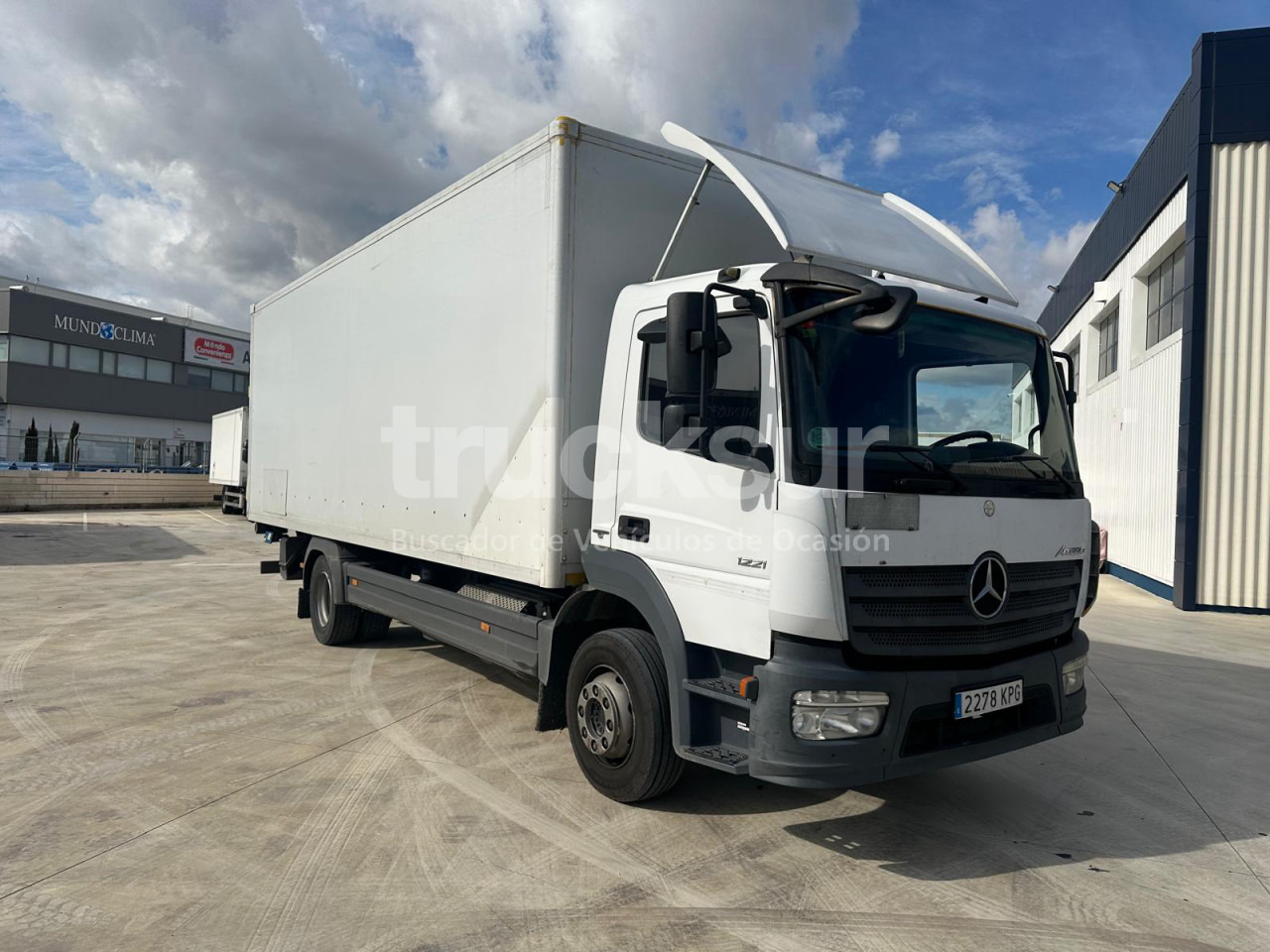 MERCEDES ATEGO - Camión caja cerrada: foto 2 MERCEDES ATEGO - Camión caja cerrada: foto 2