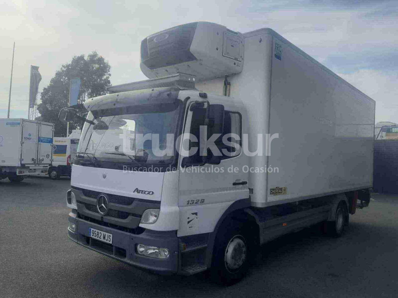 MERCEDES ATEGO FRC - Camión caja cerrada: foto 2 MERCEDES ATEGO FRC - Camión caja cerrada: foto 2