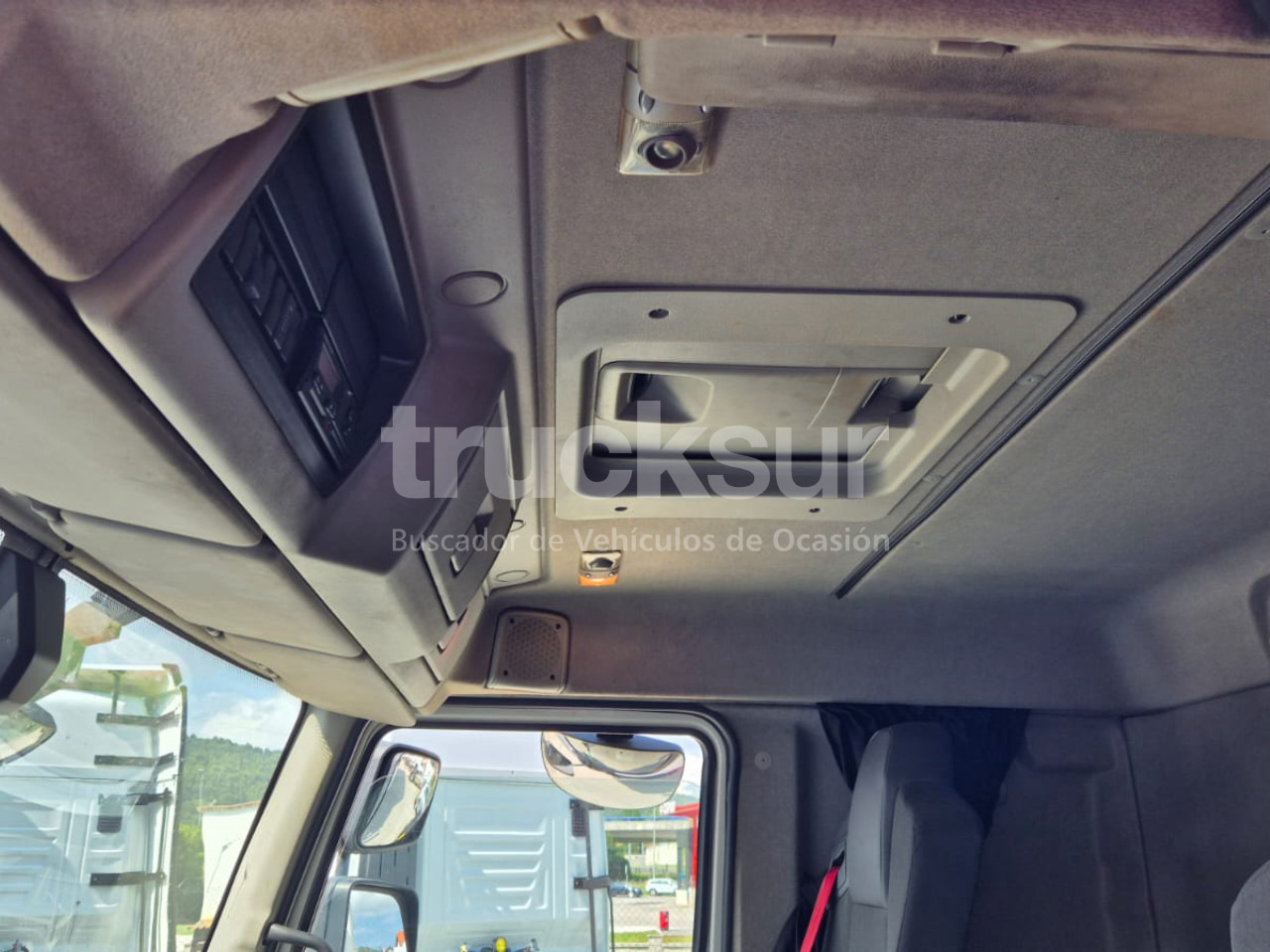 Camión lona RENAULT D320.26: foto 9