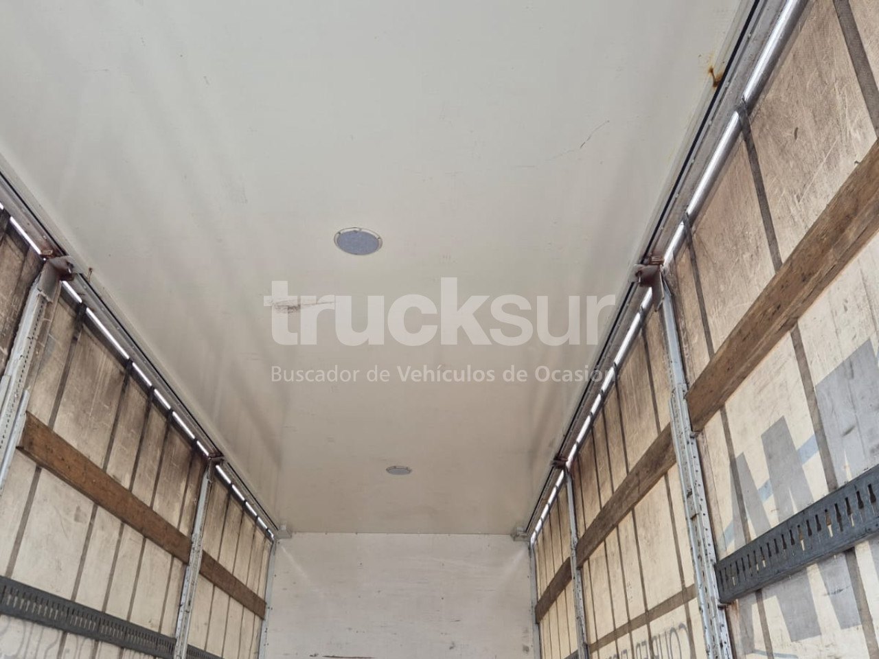 Camión lona RENAULT D320.26: foto 30