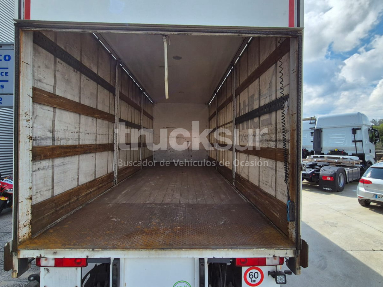 Camión lona RENAULT D320.26: foto 26