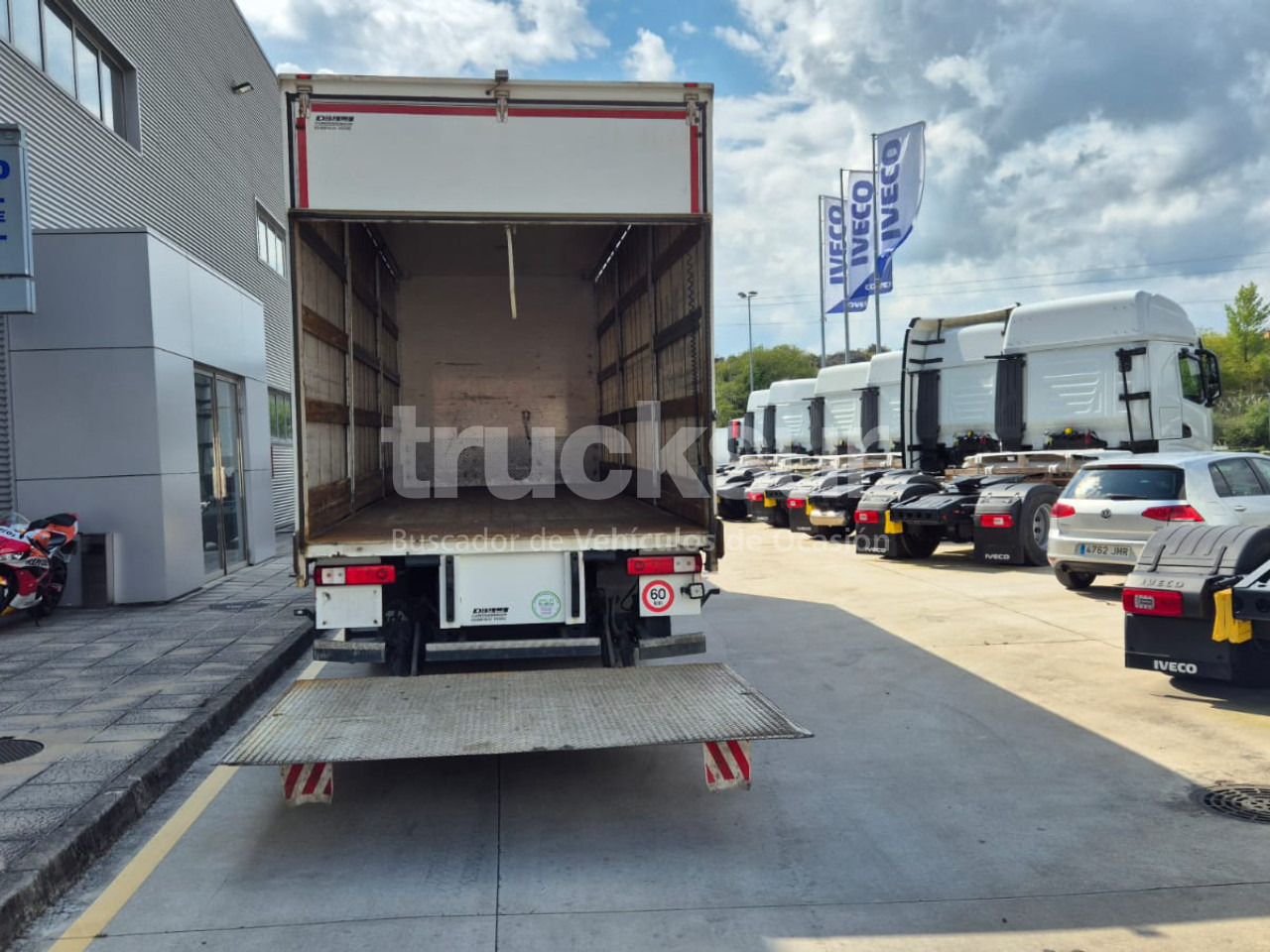 Camión lona RENAULT D320.26: foto 31