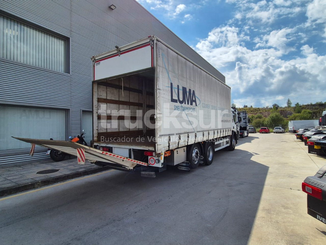 Camión lona RENAULT D320.26: foto 33