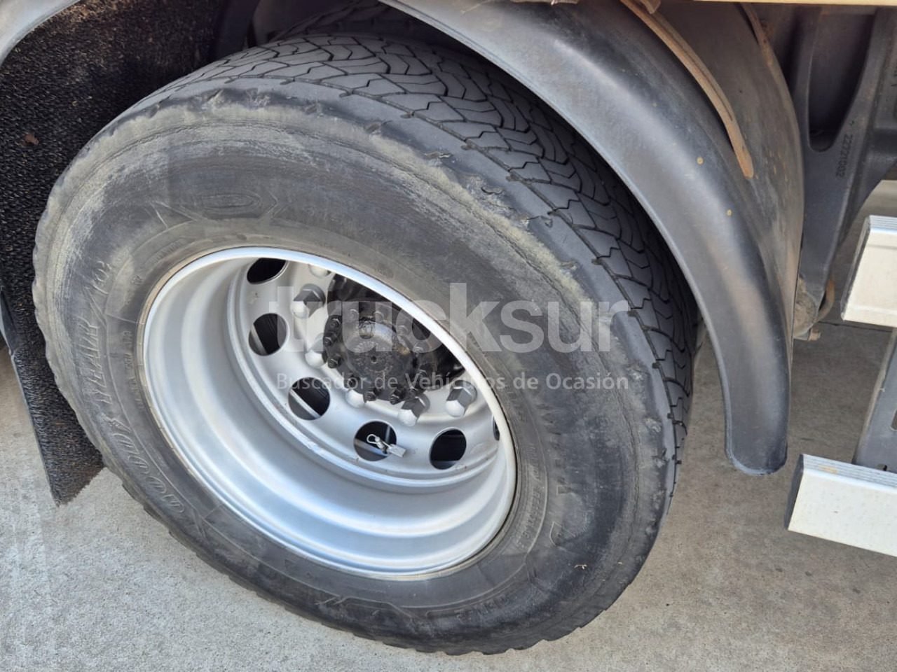 Camión lona RENAULT D320.26: foto 22