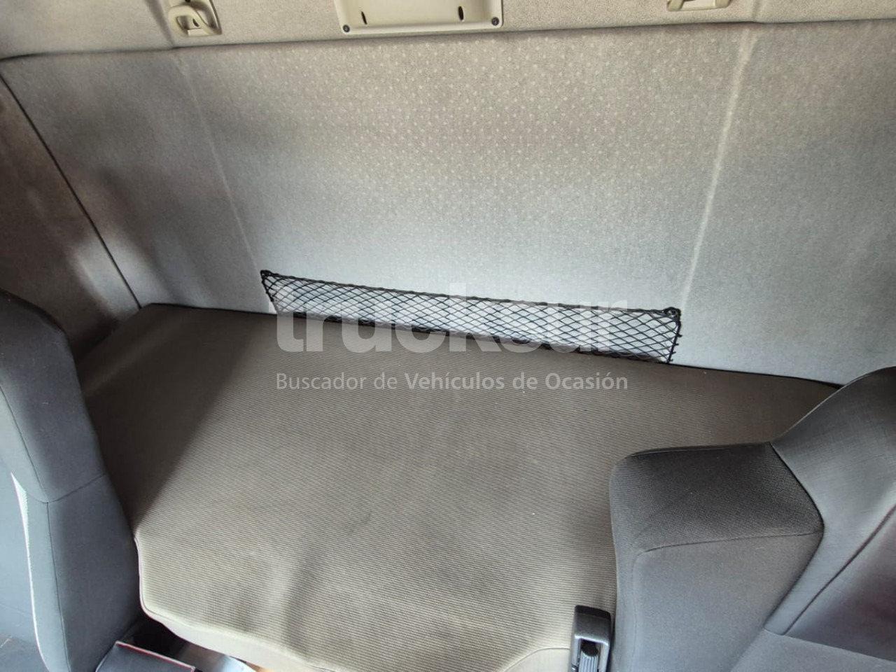 Camión lona RENAULT D320.26: foto 6