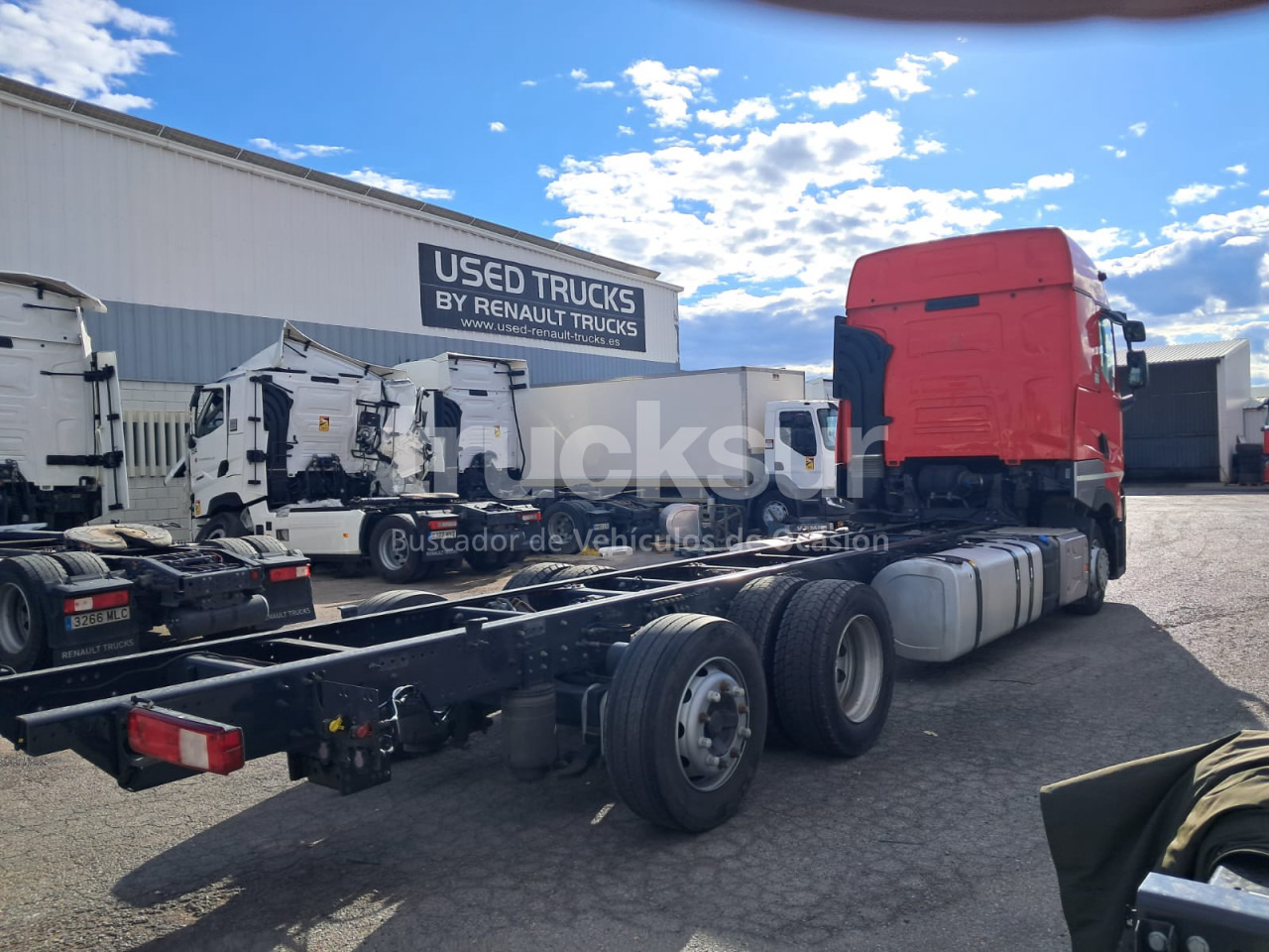 RENAULT T480 HIGH SLEEPER CAB 6X2*4 ejes 6x2*4 - Camión chasis: foto 3 RENAULT T480 HIGH SLEEPER CAB 6X2*4 ejes 6x2*4 - Camión chasis: foto 3