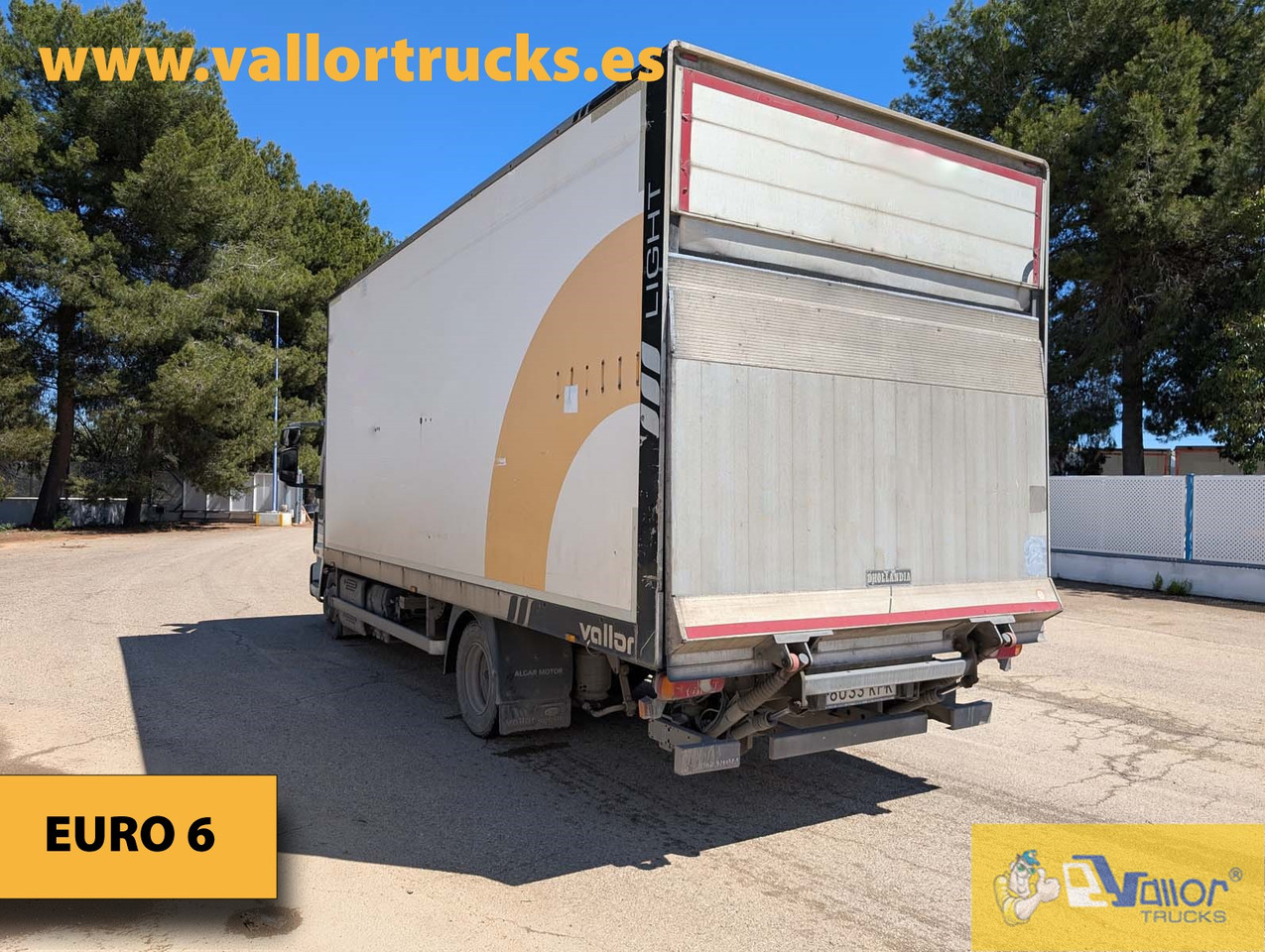IVECO 90E220 - Camión caja cerrada: foto 2 IVECO 90E220 - Camión caja cerrada: foto 2