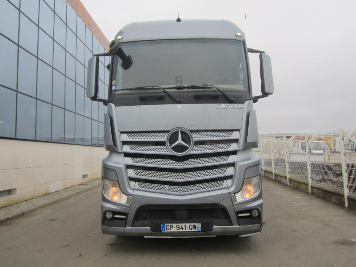 Mercedes Actros 1845 - Cabeza tractora: foto 2 Mercedes Actros 1845 - Cabeza tractora: foto 2