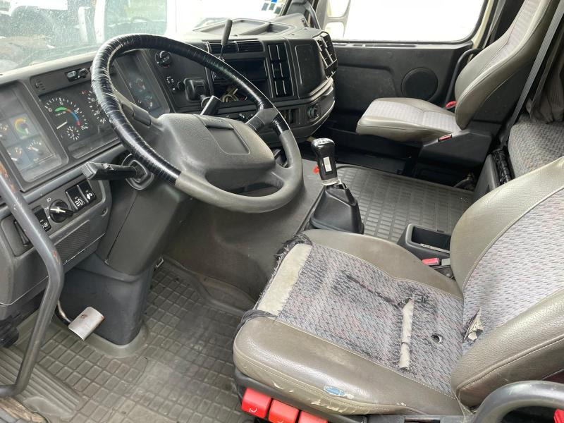 Volvo FH12 380 - Cabeza tractora: foto 5 Volvo FH12 380 - Cabeza tractora: foto 5