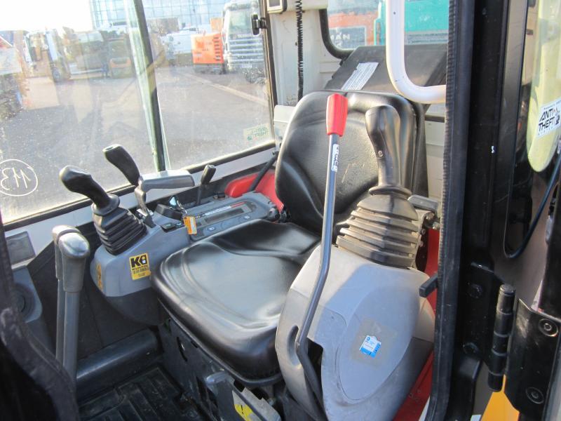 Miniexcavadora Kubota U25: foto 8