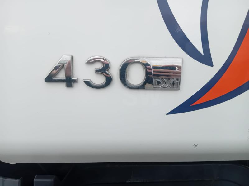 Renault Kerax 430 DXI - Camión portacontenedor de cadenas: foto 3 Renault Kerax 430 DXI - Camión portacontenedor de cadenas: foto 3