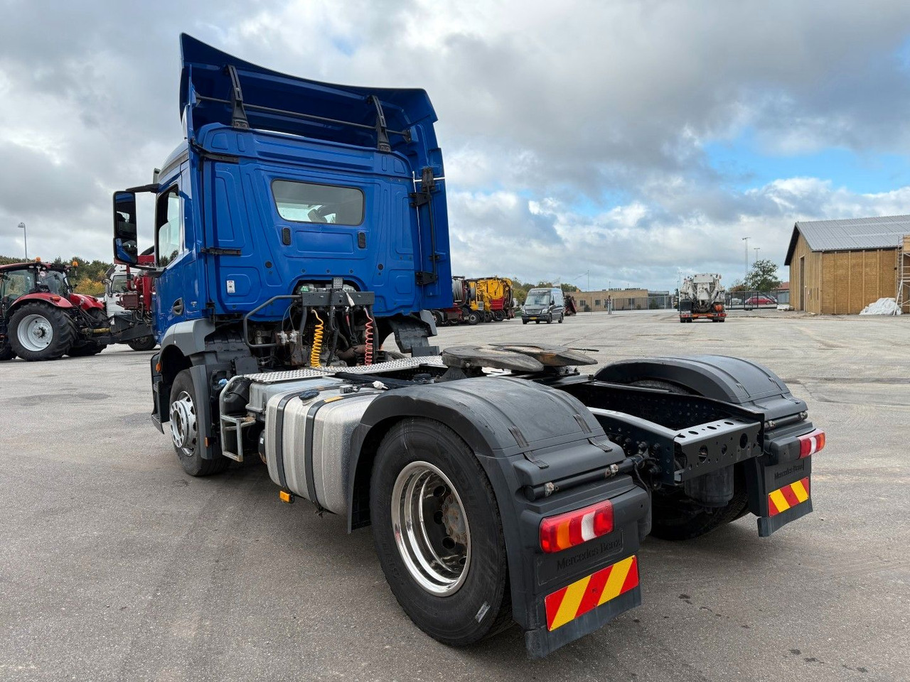 Mercedes-Benz Actros 1832 4x2 Euro 6 - Cabeza tractora: foto 4 Mercedes-Benz Actros 1832 4x2 Euro 6 - Cabeza tractora: foto 4