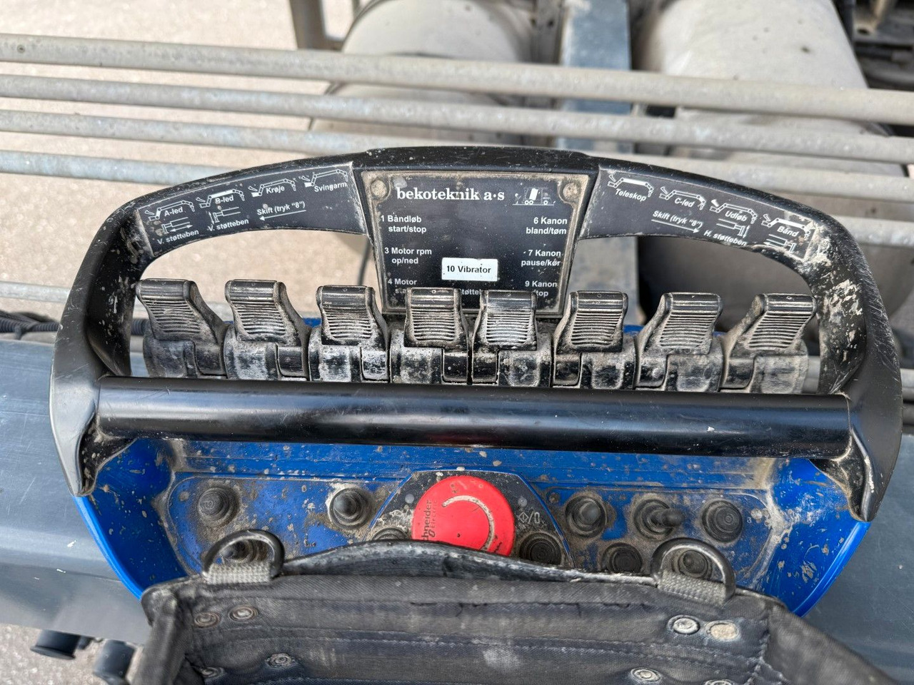 Semirremolque hormigonera De Buf BM 12-36-2SPR w/ Belt Theam TSR15 / Beton: foto 8